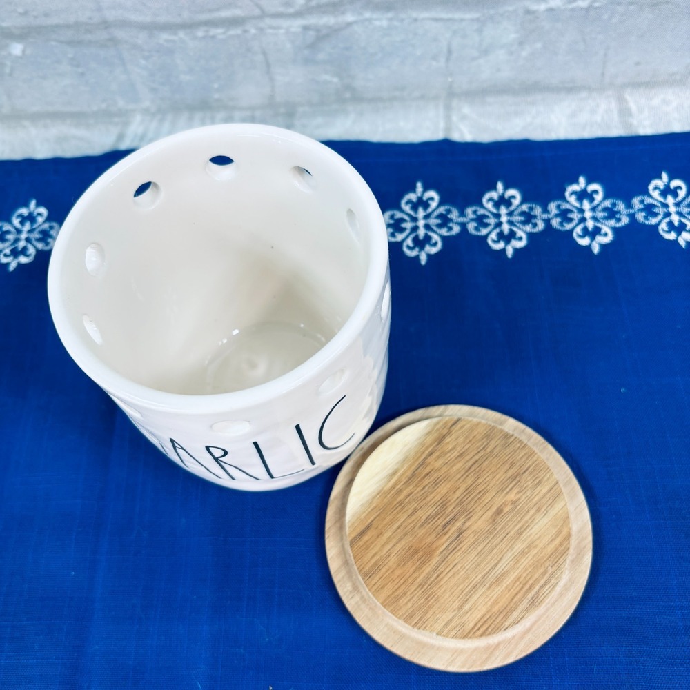 Rae Dunn by Magenta Garlic Cellar with wooden lid NW - Picture 3 of 6